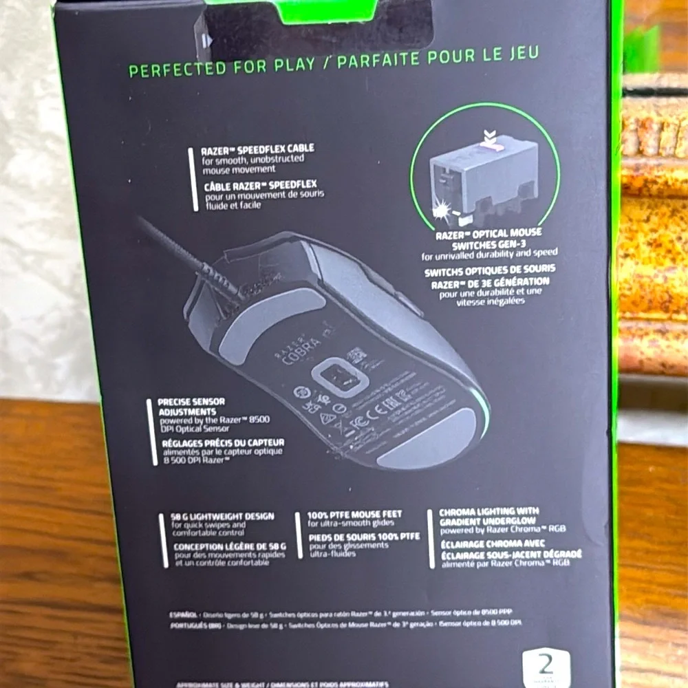 Razer Cobra Gaming Mouse Customizable - lightweight design. Black and Green